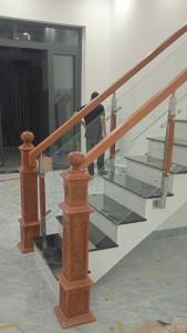 Cầu thang kiếng 69