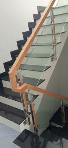 cầu thang kiếng 73