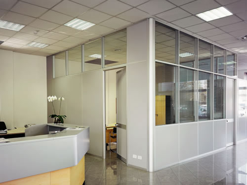 Cửa kính ngăn phòng