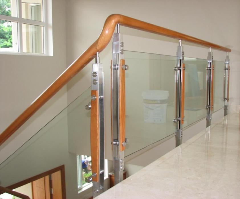 Trụ cầu thang -16